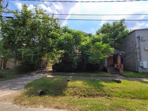 3720 Bell Street, Houston TX 77003
