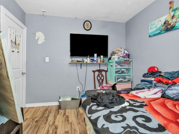 9410 Dandy Street, Houston TX 77016