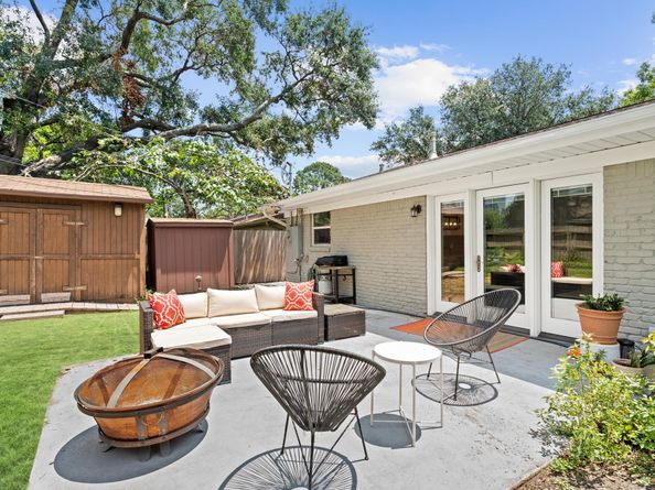 1903 Mill Creek Drive Drive, Houston TX 77008