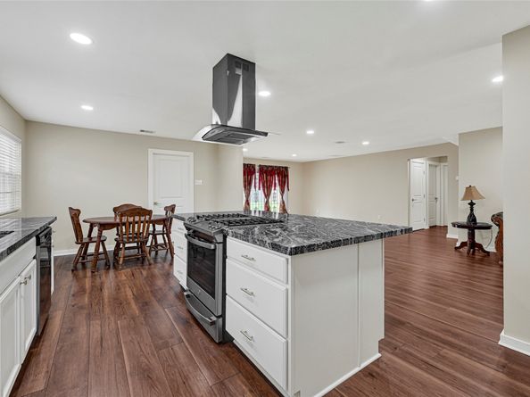 8615 Glenaire Street, Houston TX 77061