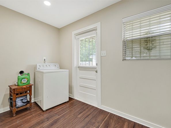 8615 Glenaire Street, Houston TX 77061