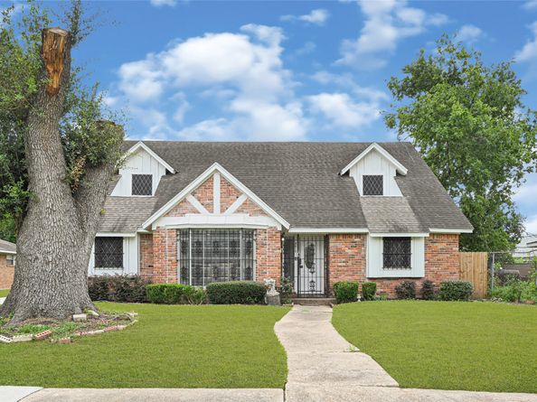 8615 Glenaire Street, Houston TX 77061