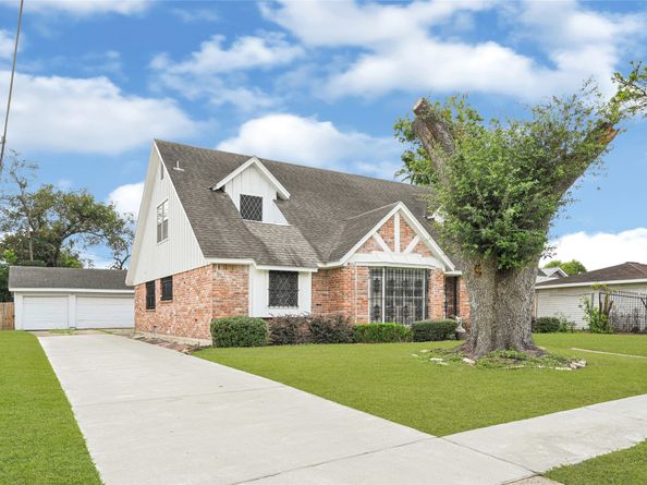 8615 Glenaire Street, Houston TX 77061