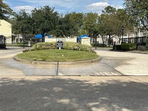 13600 Breton Ridge Street 29B, Houston TX 77070