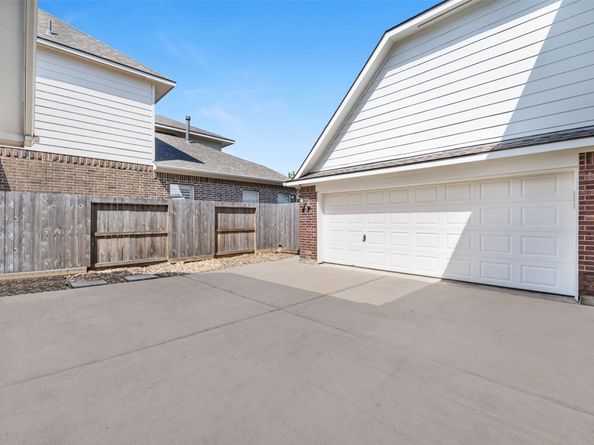 21602 W Gold Buttercup Court, Cypress TX 77433