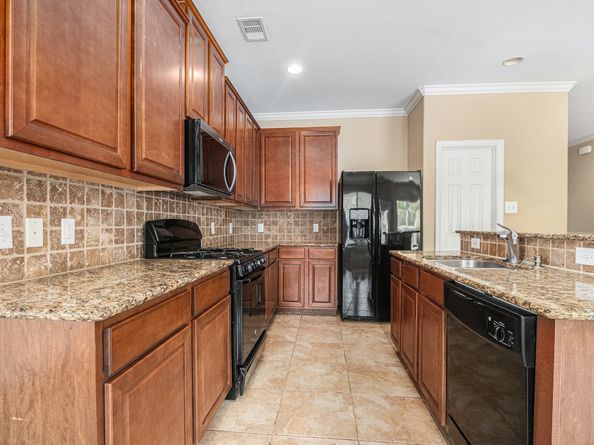 13826 Mckinney Creek Lane, Houston TX 77044
