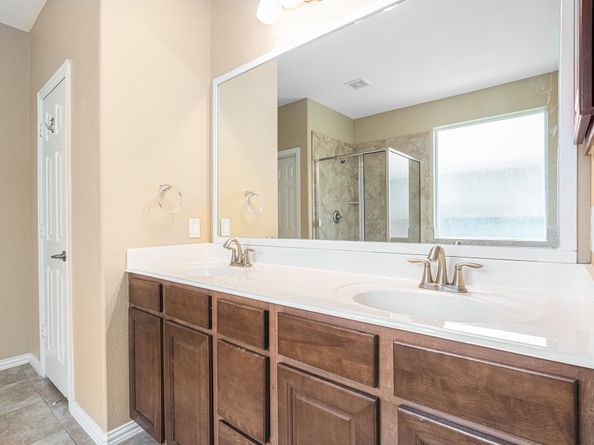 13826 Mckinney Creek Lane, Houston TX 77044