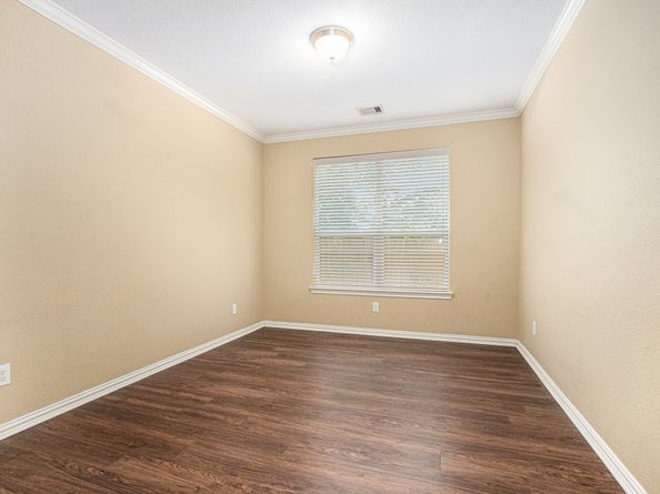 13826 Mckinney Creek Lane, Houston TX 77044