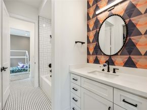 1913 Ebony Lane, Houston TX 77018