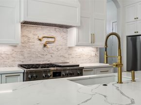1913 Ebony Lane, Houston TX 77018