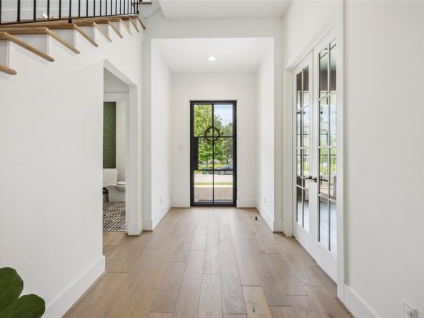 1913 Ebony Lane, Houston TX 77018