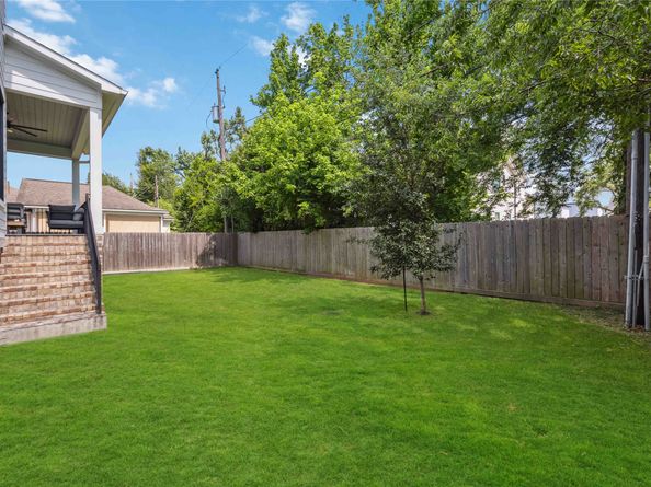 1913 Ebony Lane, Houston TX 77018