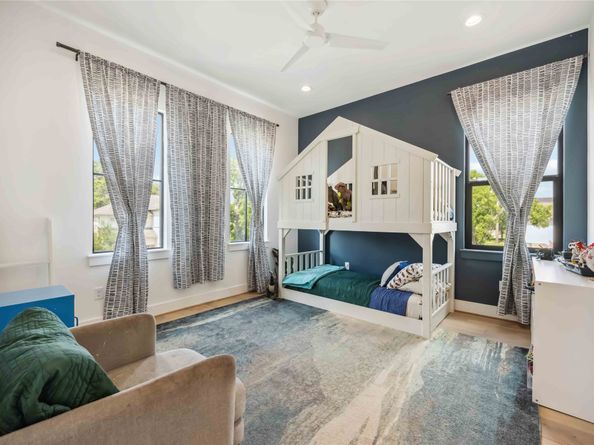 1913 Ebony Lane, Houston TX 77018