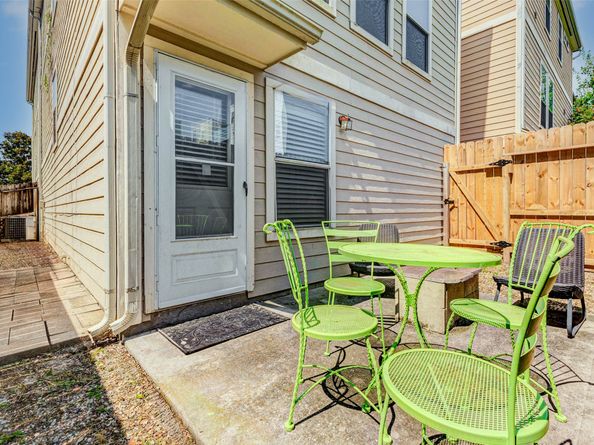 1203 Ennis Street, Houston TX 77003