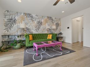 11550 Chimney Rock Unit 400 Road, Houston TX 77035