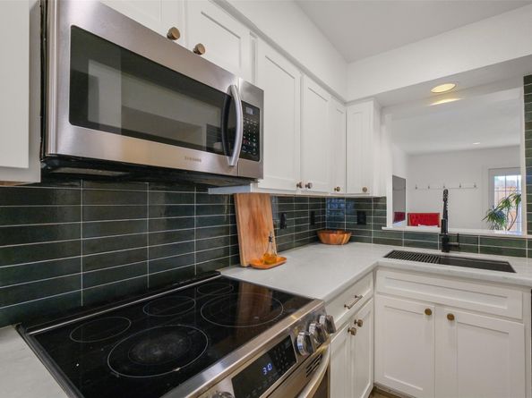 11550 Chimney Rock Unit 400 Road, Houston TX 77035