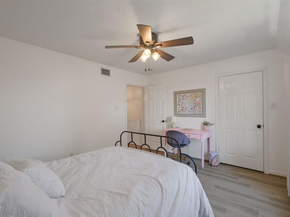 11550 Chimney Rock Unit 400 Road, Houston TX 77035