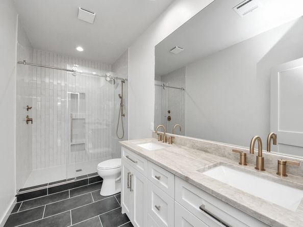 4541 Walker St, Houston TX 77023