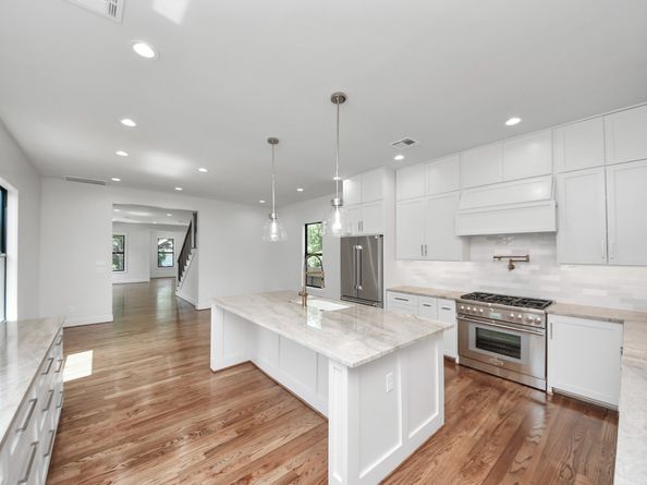 4541 Walker St, Houston TX 77023