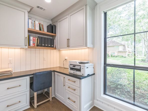 4810 Middle Falls Drive, Houston TX 77345