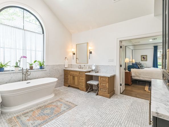 4810 Middle Falls Drive, Houston TX 77345