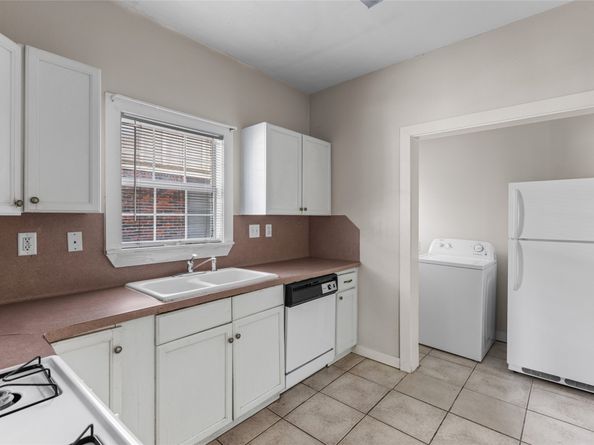 2218 Arbor Street, Houston TX 77004