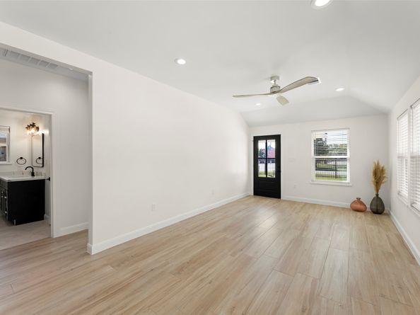 729 Caperton Street, Houston TX 77022