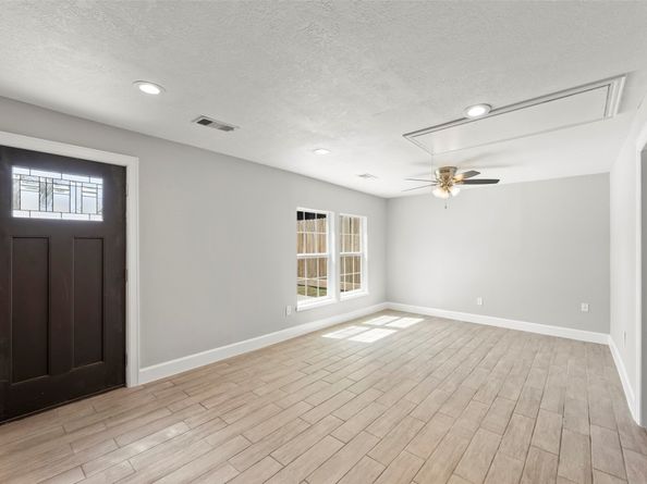 729 Caperton Street, Houston TX 77022