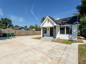 729 Caperton Street, Houston TX 77022
