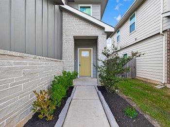 12712 Oxford Gate Drive