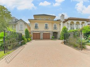 52 Briar Hollow Lane E, Houston TX 77027