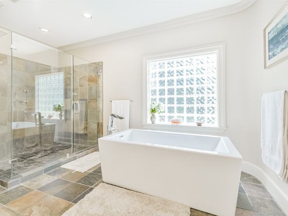 52 Briar Hollow Lane E, Houston TX 77027