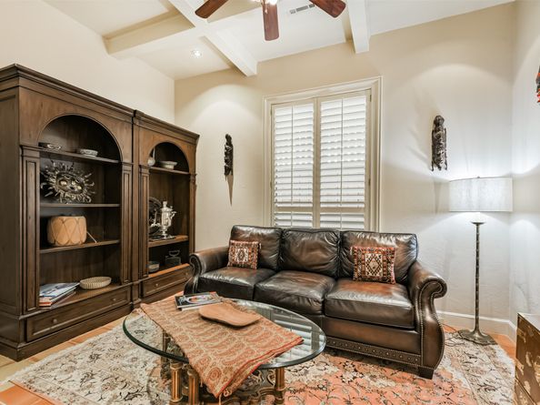 52 Briar Hollow Lane E, Houston TX 77027