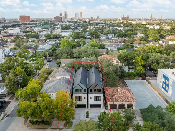 2434 QUENBY Street, Houston TX 77005