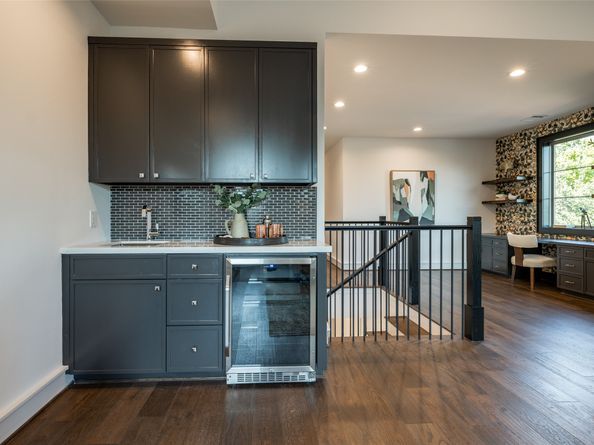 2434 QUENBY Street, Houston TX 77005
