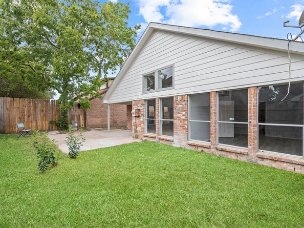 8510 Woodcamp Drive, Houston TX 77088