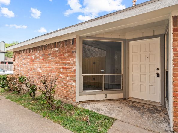 8510 Woodcamp Drive, Houston TX 77088