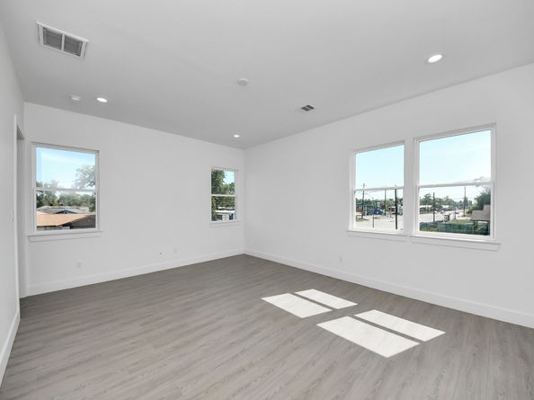4129 E Toliver Street, Houston TX 77016