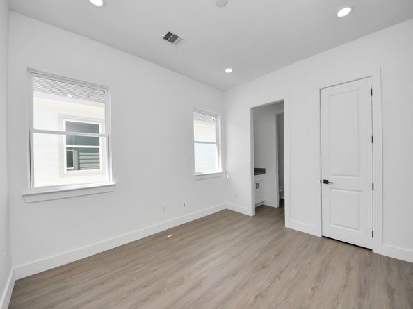 4129 E Toliver Street, Houston TX 77016