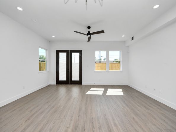 4129 E Toliver Street, Houston TX 77016