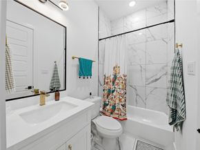2108 Beall Street, Houston TX 77008
