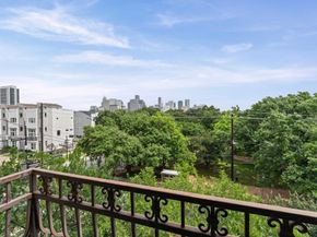 1602 Elgin Street 10, Houston TX 77004
