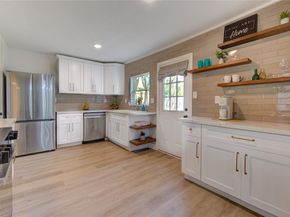 3221 Durhill Street, Houston TX 77025