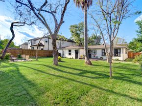 3221 Durhill Street, Houston TX 77025