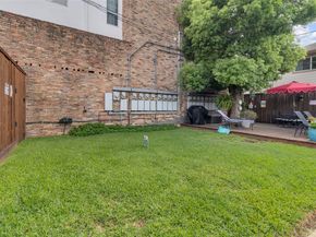 1909 Brun Street 17, Houston TX 77019