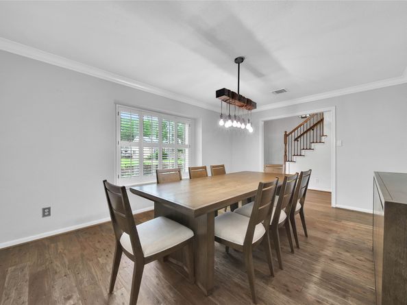 10915 Holly Springs Drive, Houston TX 77042