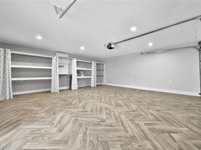 10915 Holly Springs Drive, Houston TX 77042