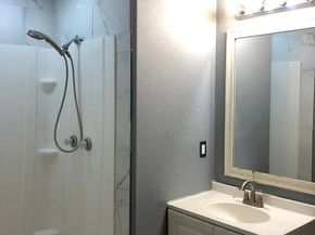 1015 W Clarendon Drive, Dallas TX 75208