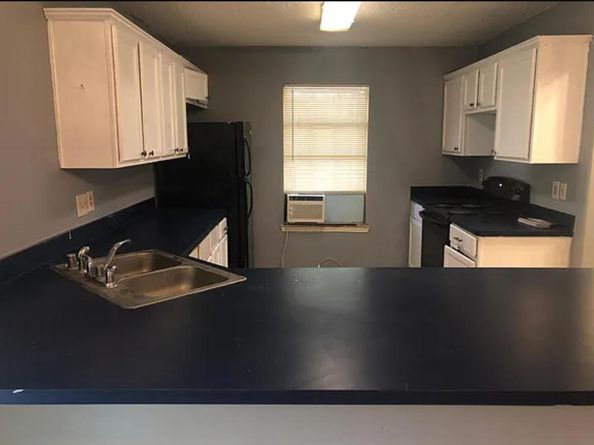 1015 W Clarendon Drive, Dallas TX 75208