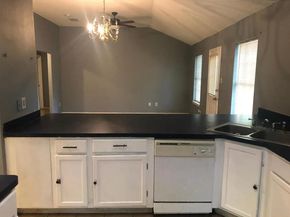 1015 W Clarendon Drive, Dallas TX 75208